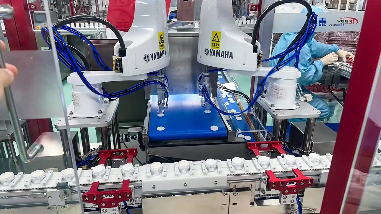 Fully automatic lotion cream filling lines, automatic bottle loading unloading machine (3)