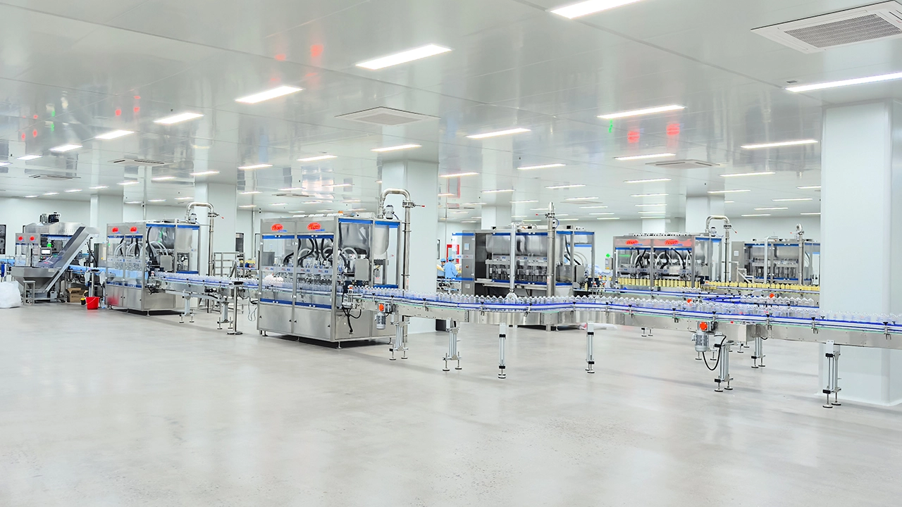 Six-Head Gear Pump Filling Machine, Ten-Head Continuous Cap-Securing Machine, Case Packer, Sealing Machine, Box Labeling Machine, Robot Palletizing Machine Project Site (2)